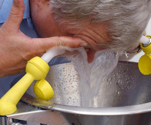 'Aerostream' aerated eye wash nozzles